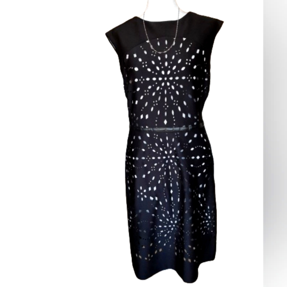 Darren Z - Stylish Black cut out dress for women - Size: 8